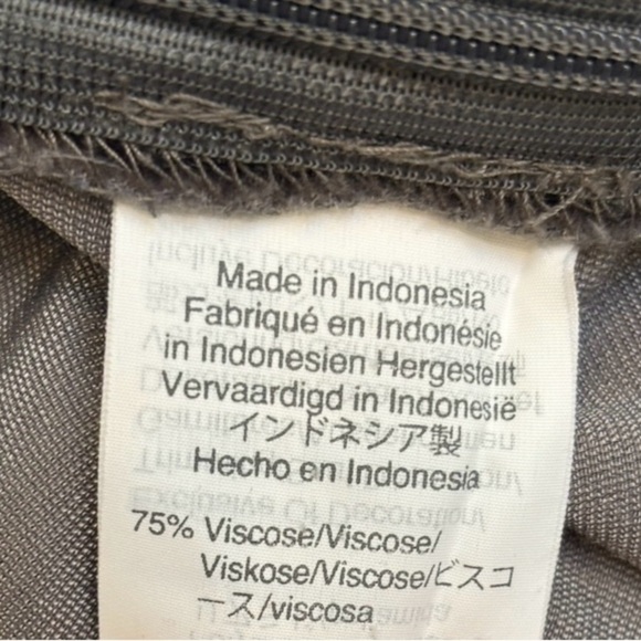 Madewell “Velvet Daylight” Short Sleeve button down top, size 00 in grey 🖤 - Picture 10 of 11